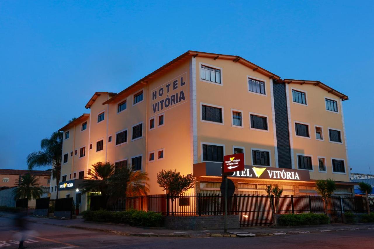 Hotel Vitoria Пиндамоньянгаба Экстерьер фото
